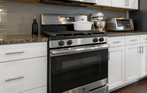 Image of a freestanding oven