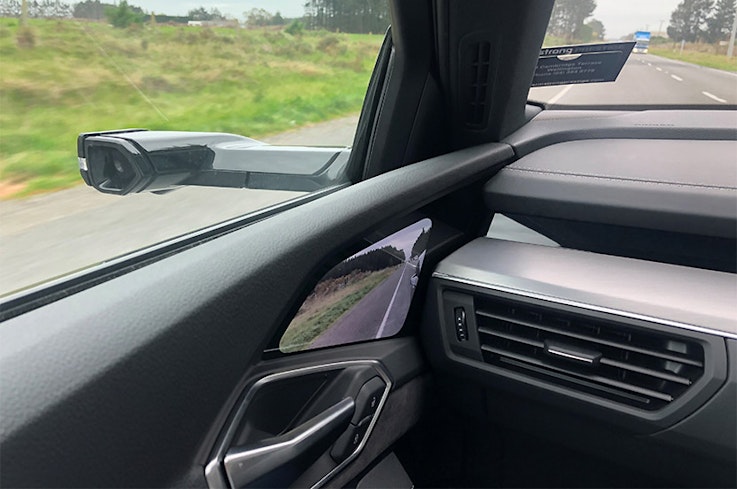 19dec audi e tron 55 advanced quattro mirror