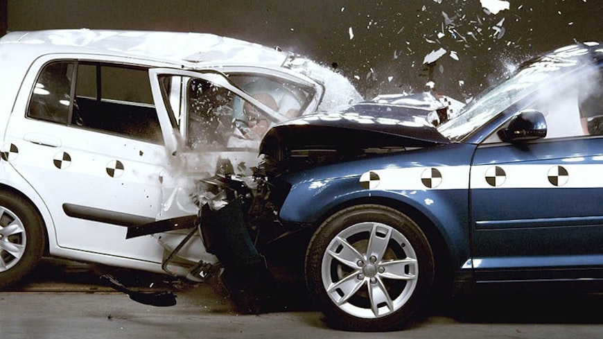 20oct safe car crash med