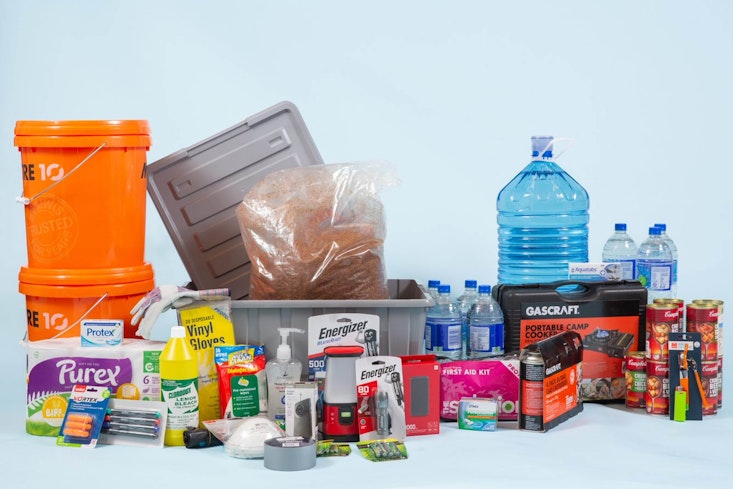 Home emergency kit width