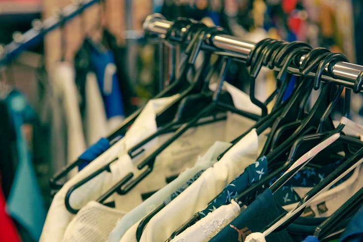 Thrift flipping clothes