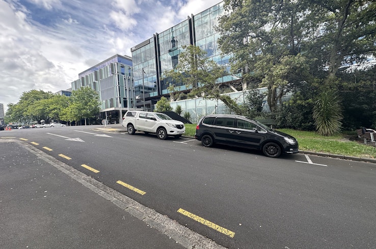 Hardinge st  dec 1 width