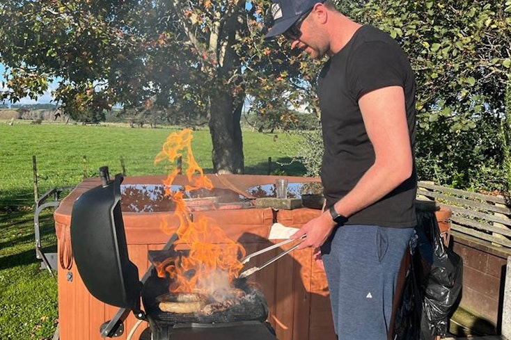 James bbq width