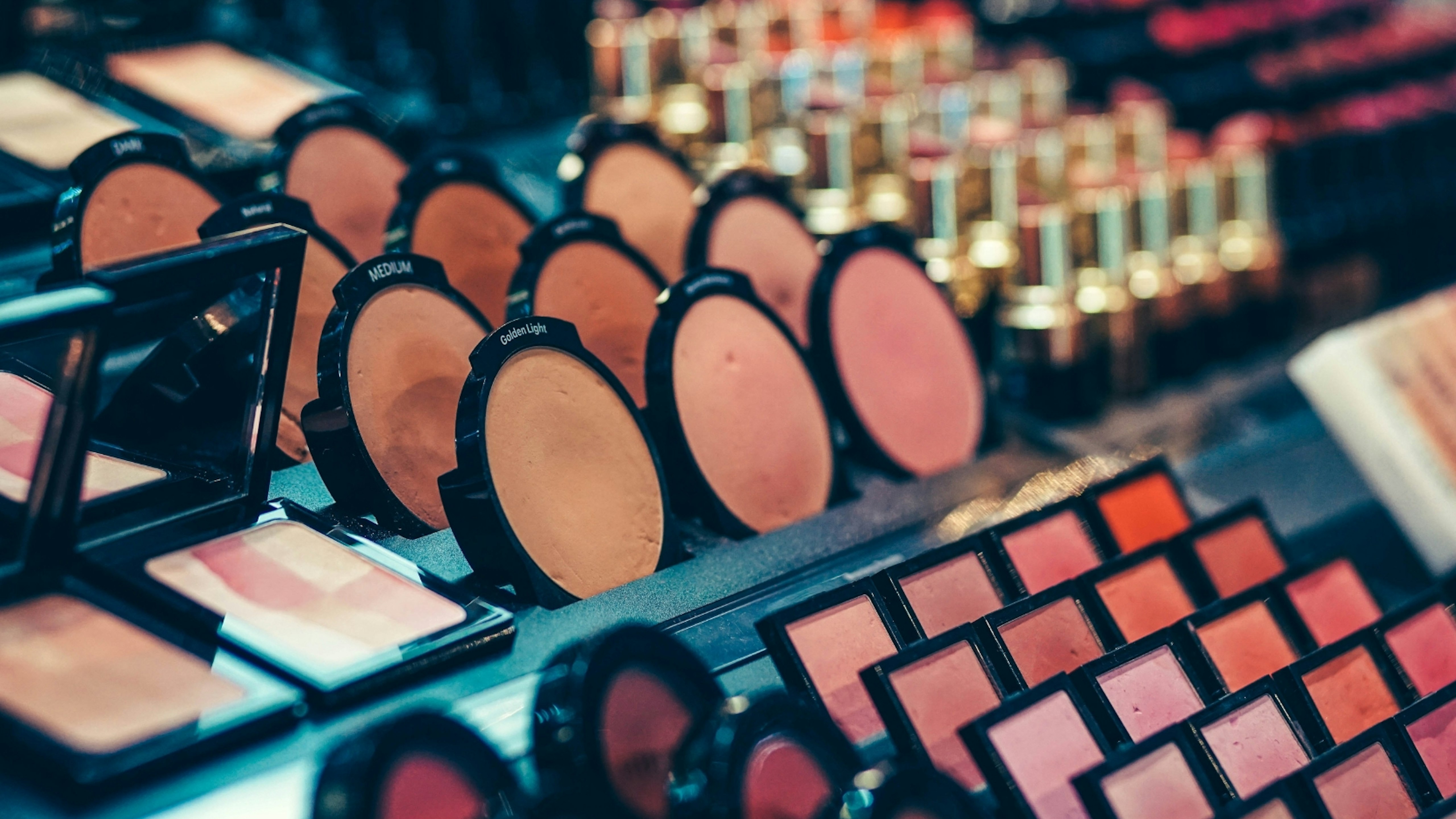 Cosmetics Using Lead Do your cosmetics contain lead, cadmium or mercury?