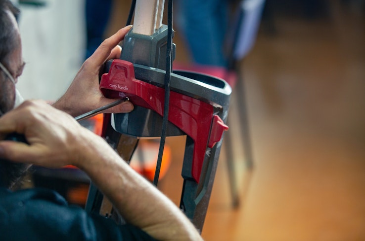 Stick vac repairability width