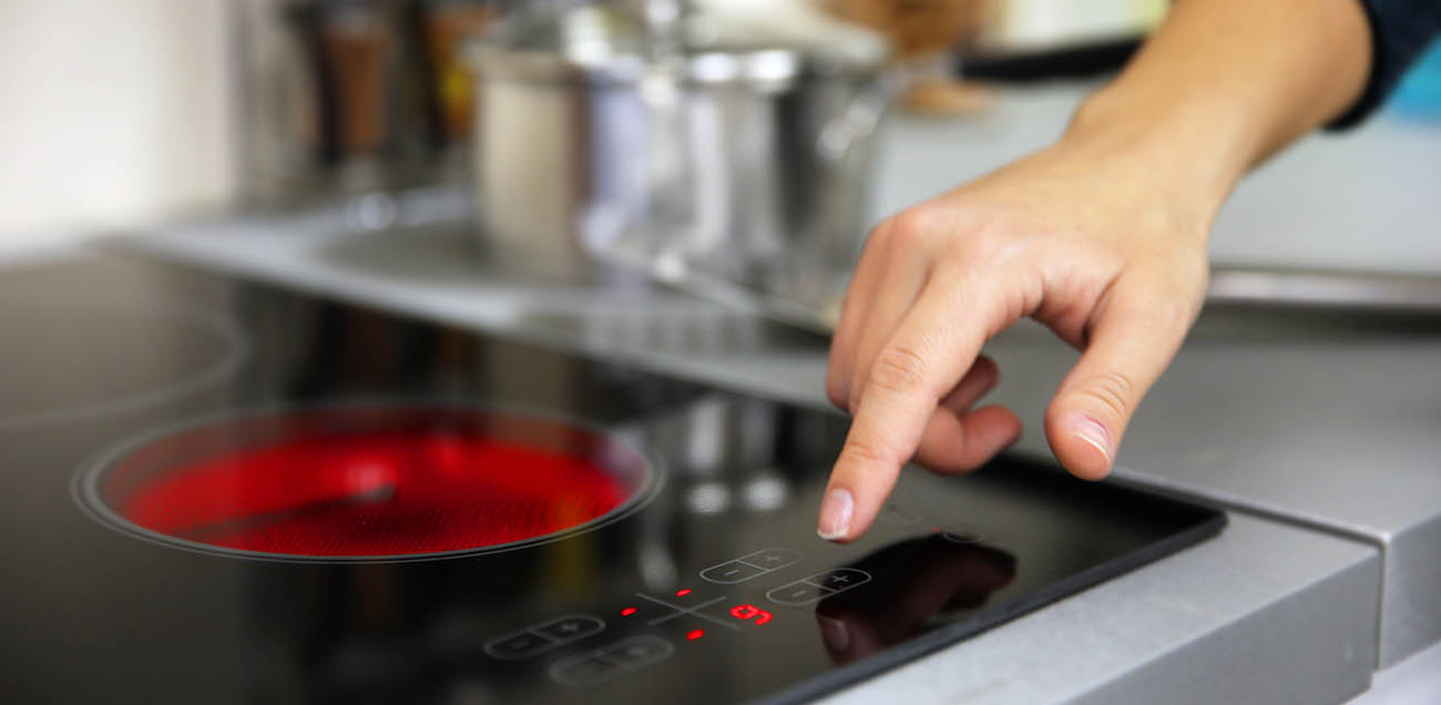 Radiant-ceramic cooktop.