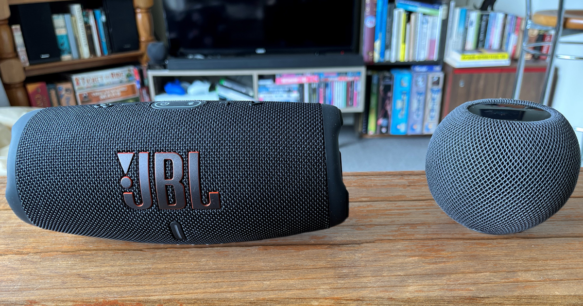 JBL Charge 5 vs Apple HomePod Mini.