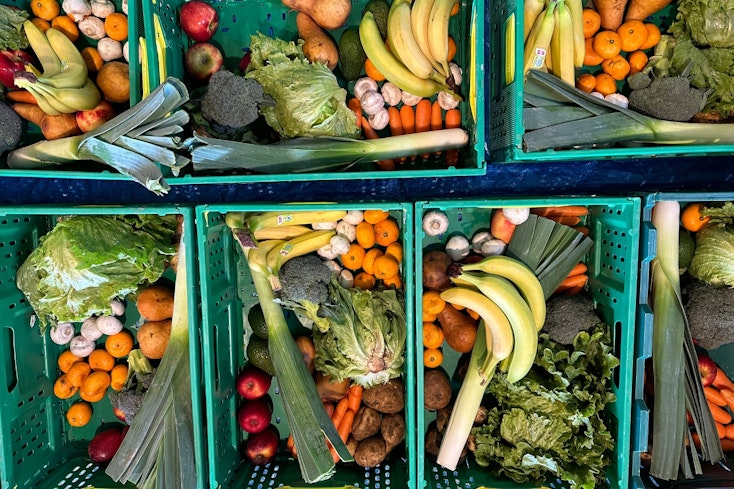 Image of fresh produce in a box
