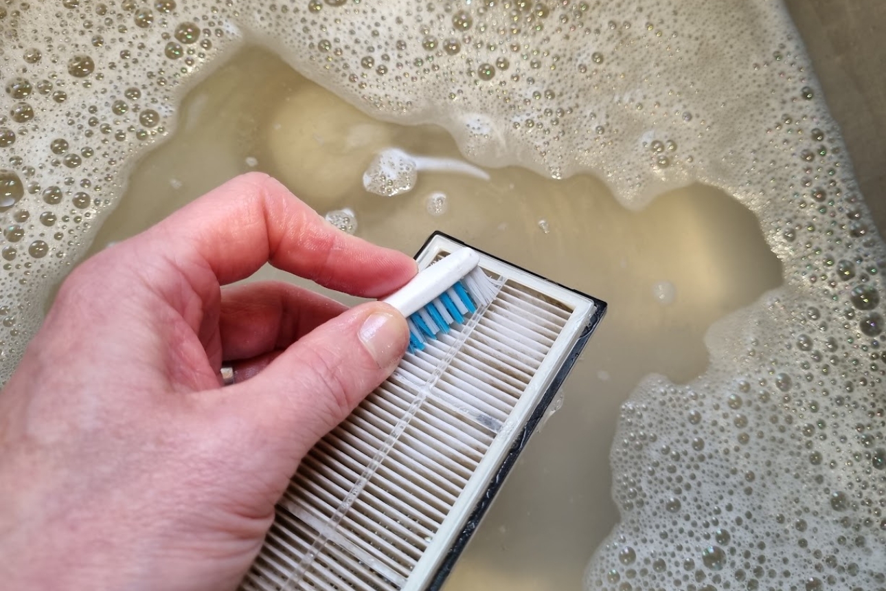Image of a robot vacuum bin filter