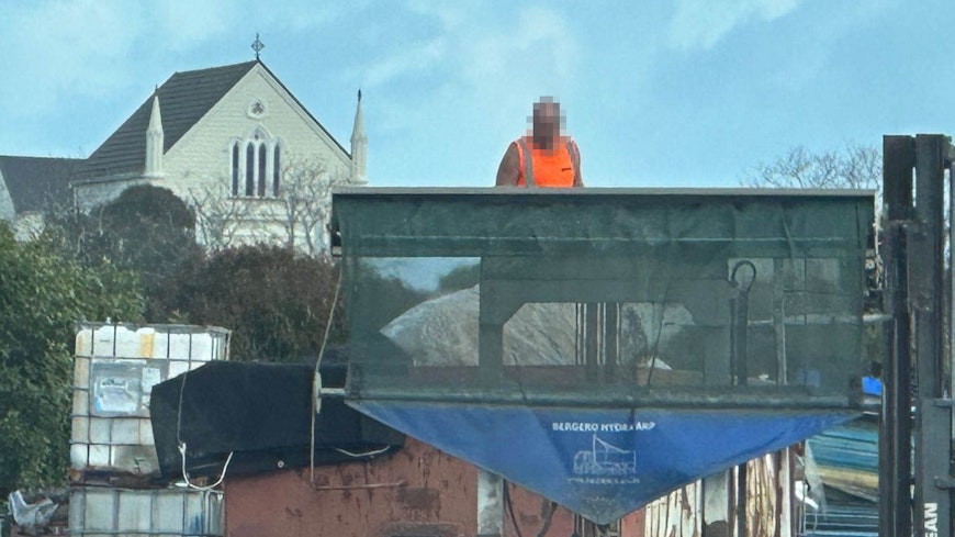 Unloading rubbish from a truck